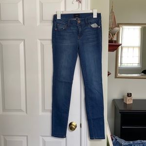Celebrity pink medium wash jegging